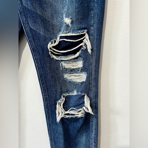 VERVET Super Distressed Boyfriend Straight Jean - Size 27 - Picture 4 of 11